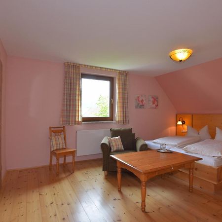 Landhotel Zur Pferdetraenke Schleid Luaran gambar