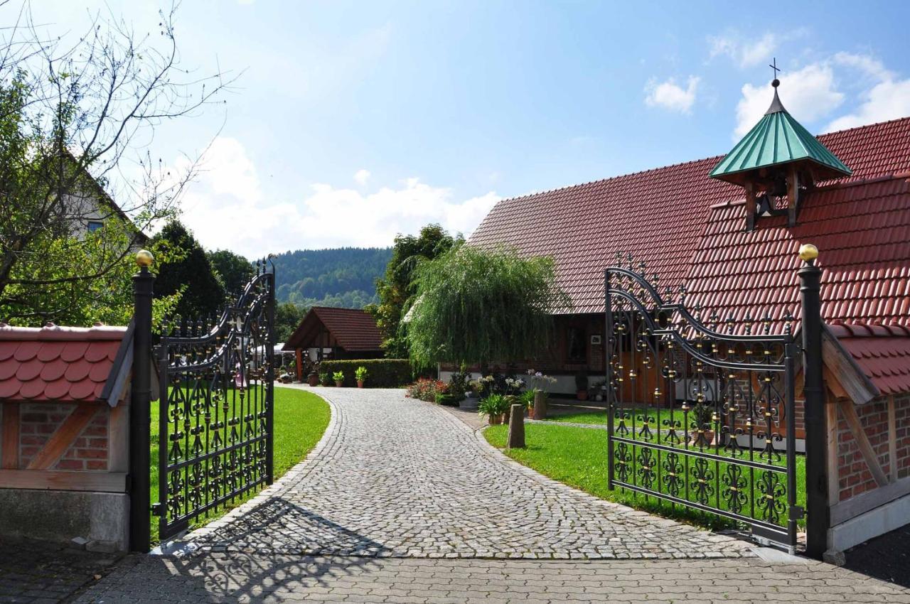Landhotel Zur Pferdetraenke Schleid Luaran gambar