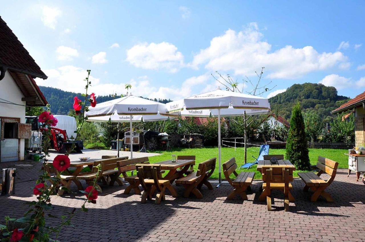 Landhotel Zur Pferdetraenke Schleid Luaran gambar